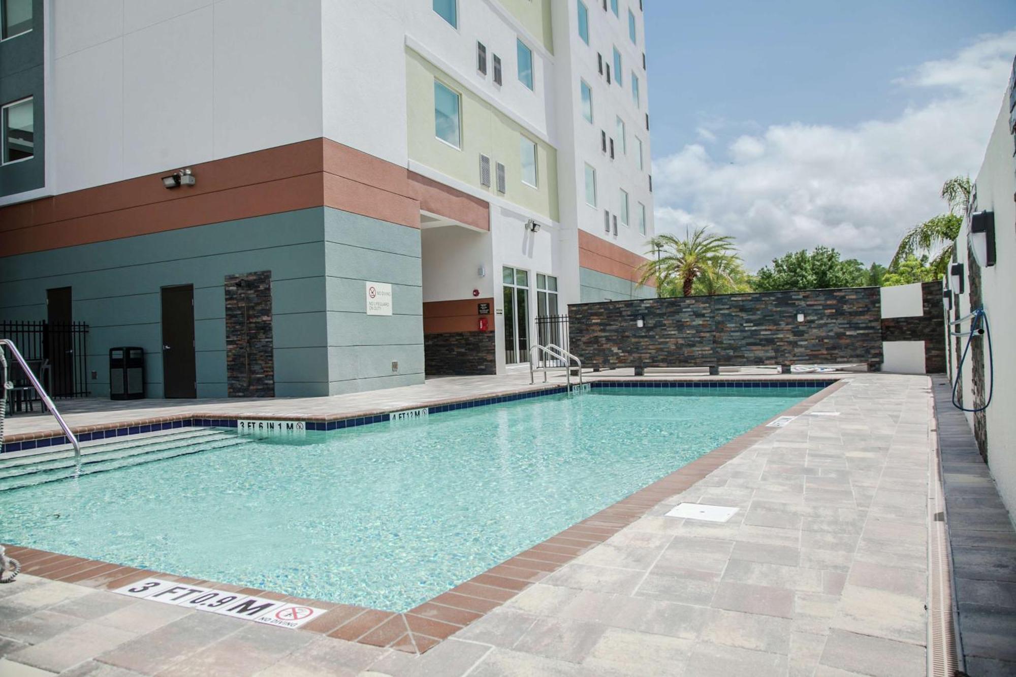 Hilton Garden Inn Tampa Suncoast Parkway Lutz Exterior photo